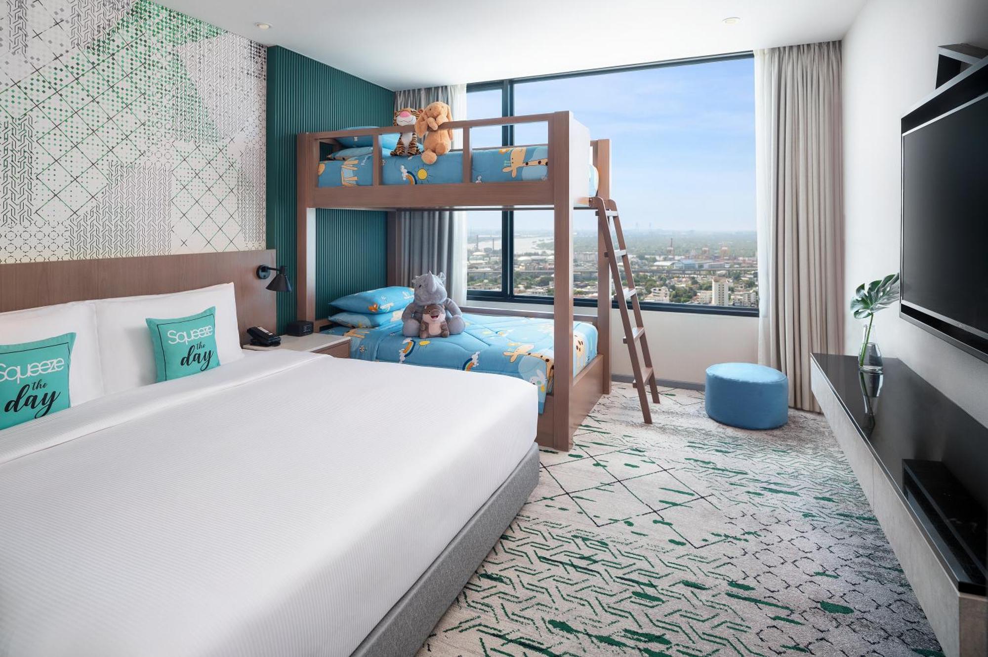 Avani Sukhumvit Bangkok Hotel Exteriör bild Family room